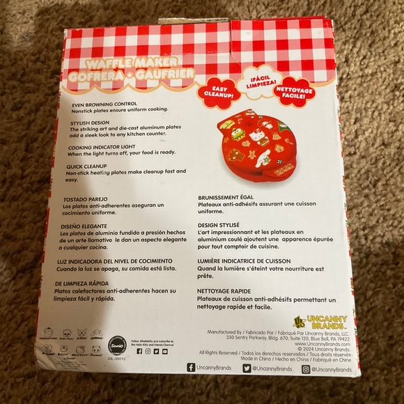 Sanrio Hello Kitty & Friends Waffle Maker - Picture 6 of 11